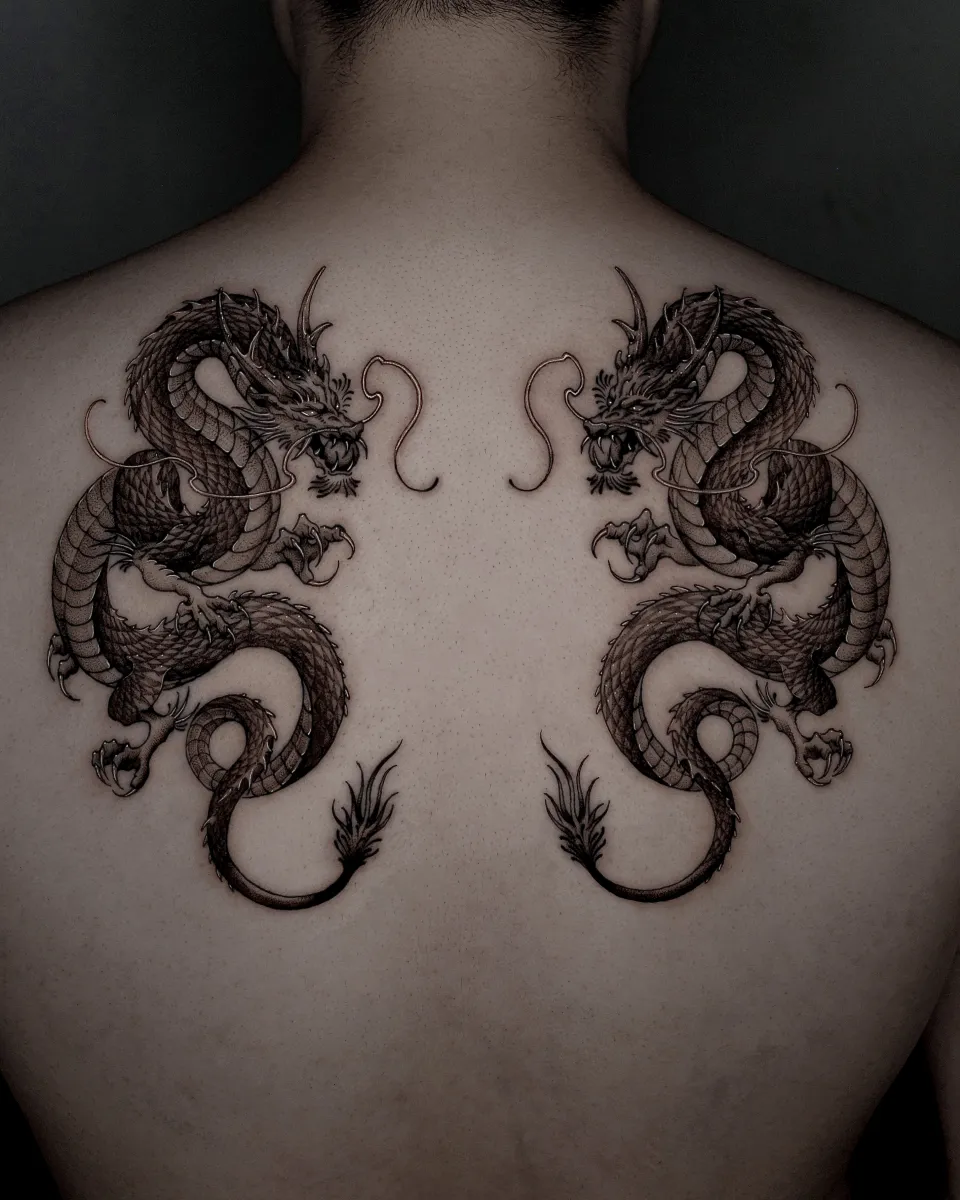 등판 대칭 용 블랙워크 타투