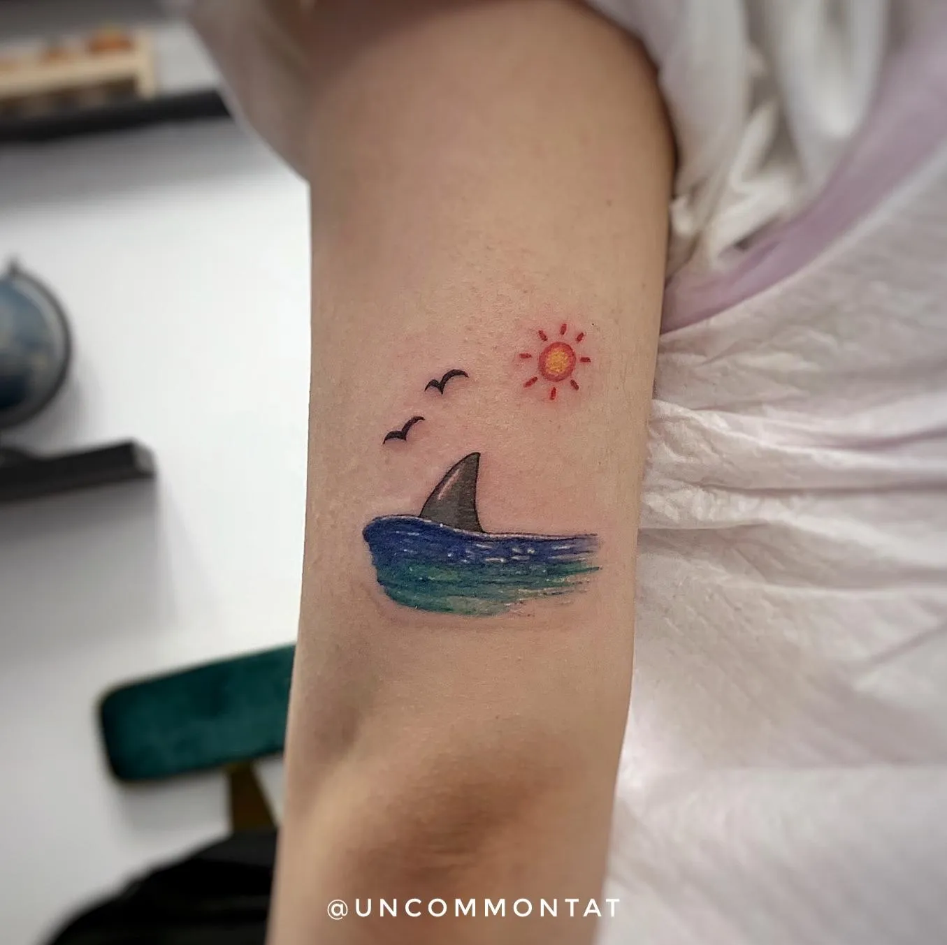 안녕하세요 :) ᴜɴᴄᴏᴍᴍᴏɴ ᴛᴀᴛ 입니다.