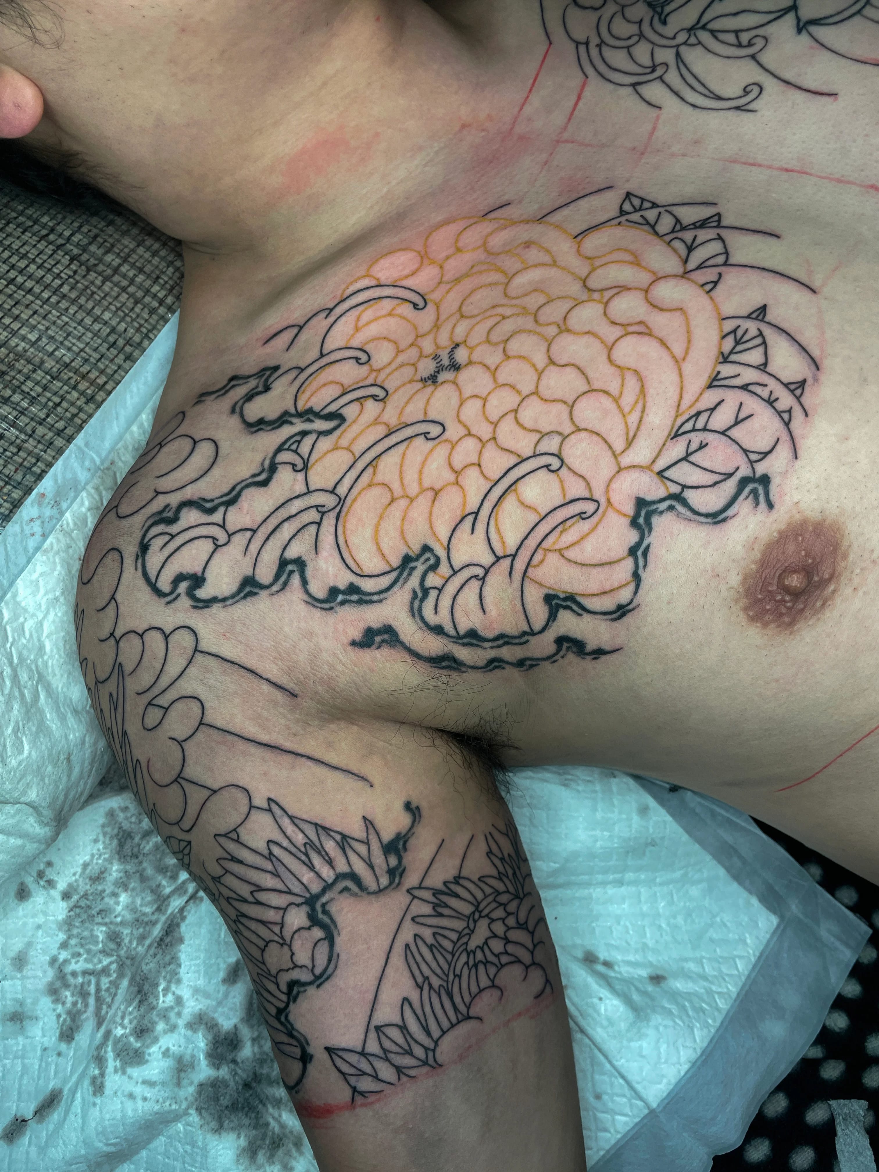 가슴반팔 라인