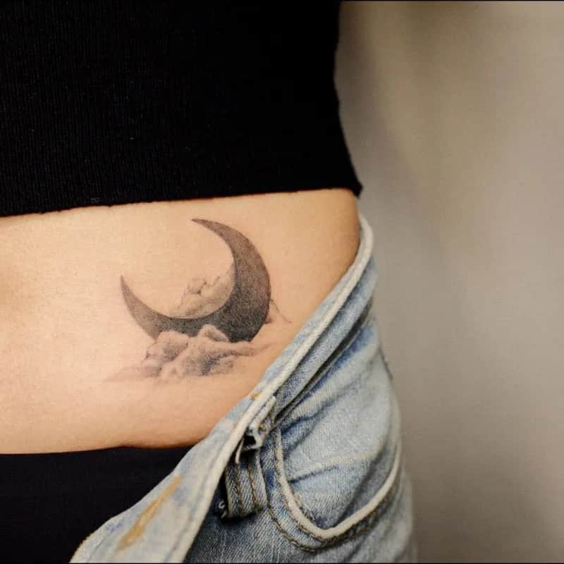 점 커버업 달 구름타투 tattooist_petal