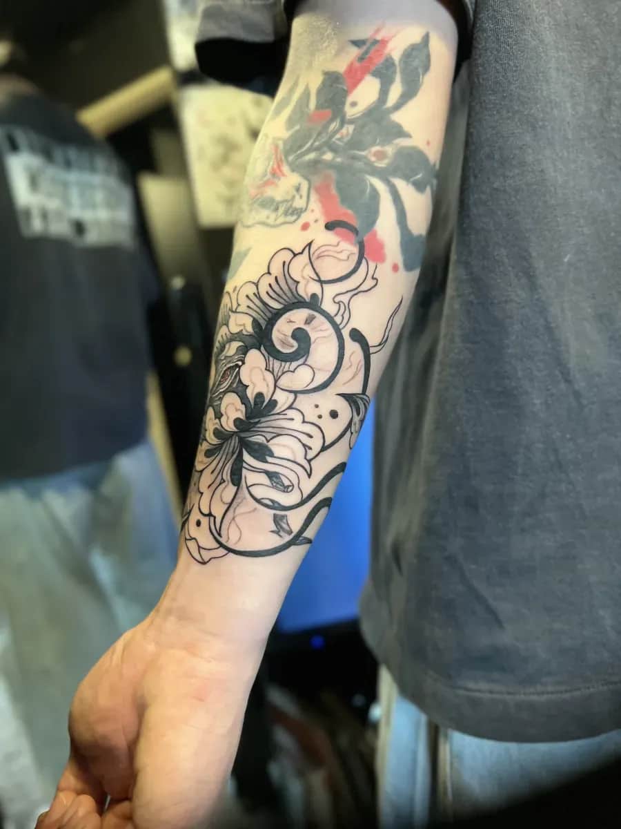 묘당타투 꽃과 함께