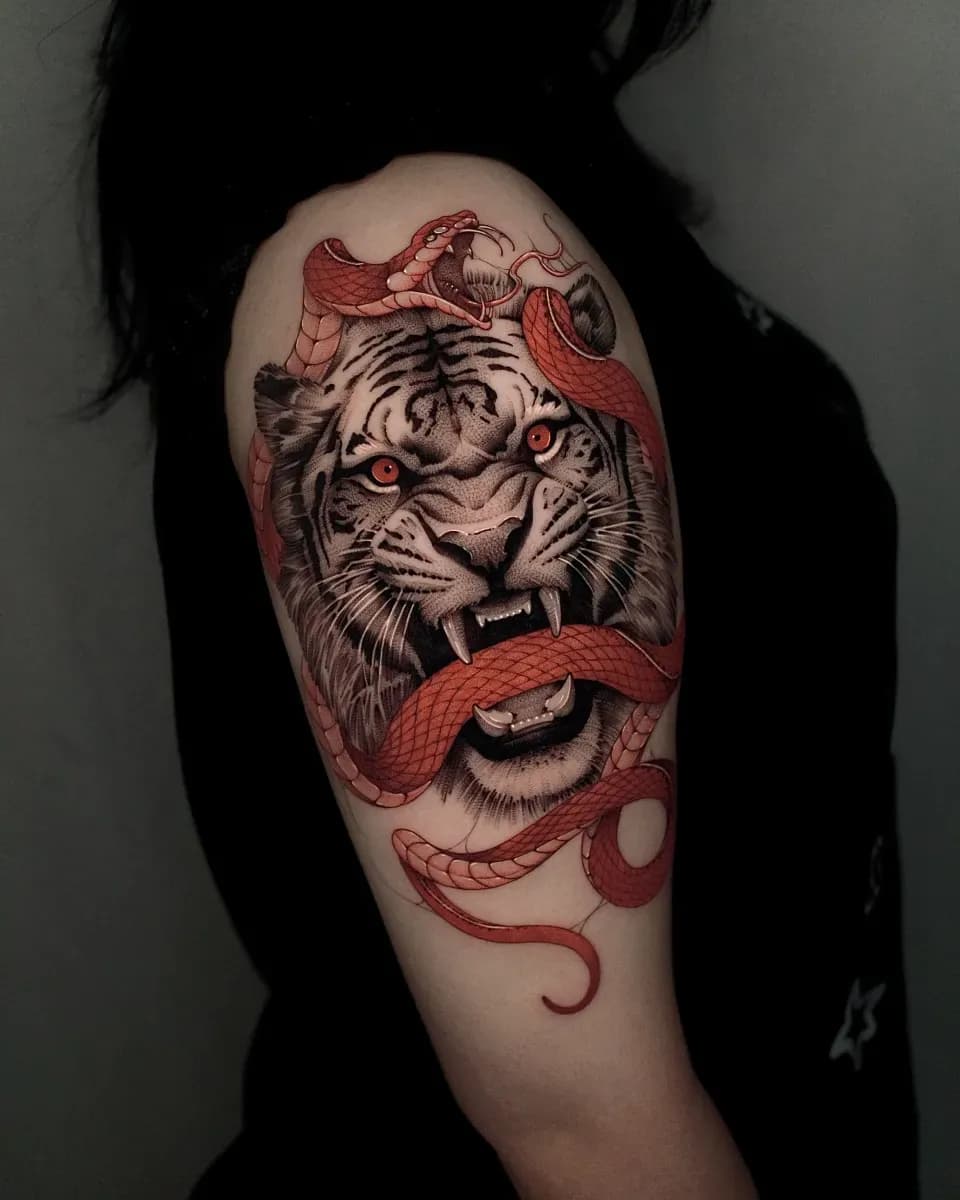 호랑이 뱀 뉴스쿨 블랙워크 타투 - 1