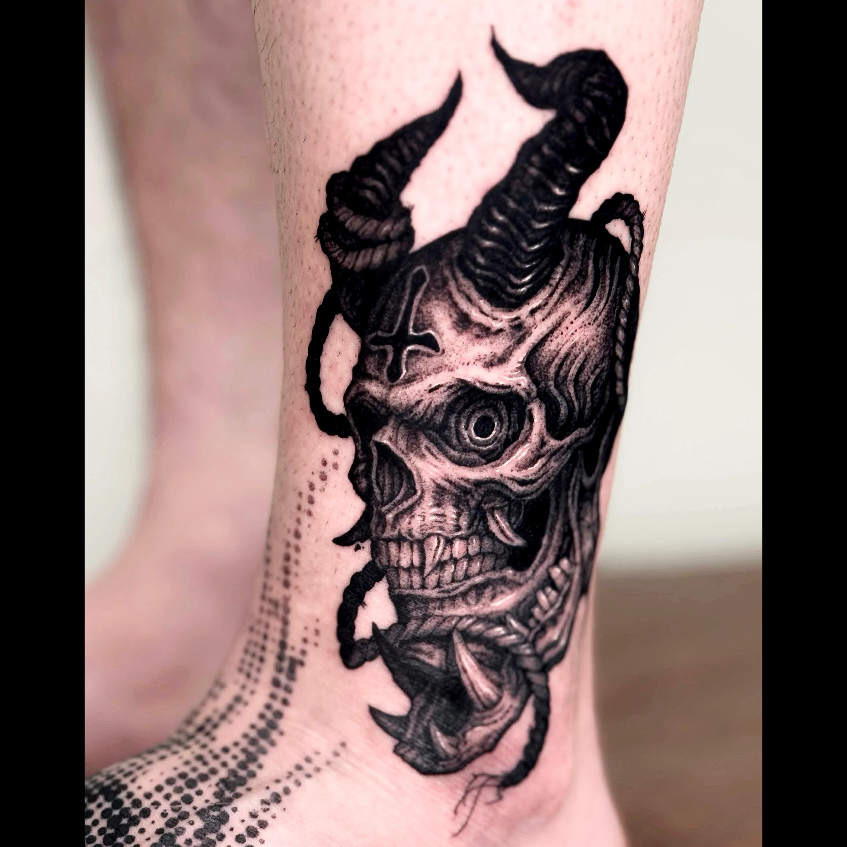 악마 해골 타투