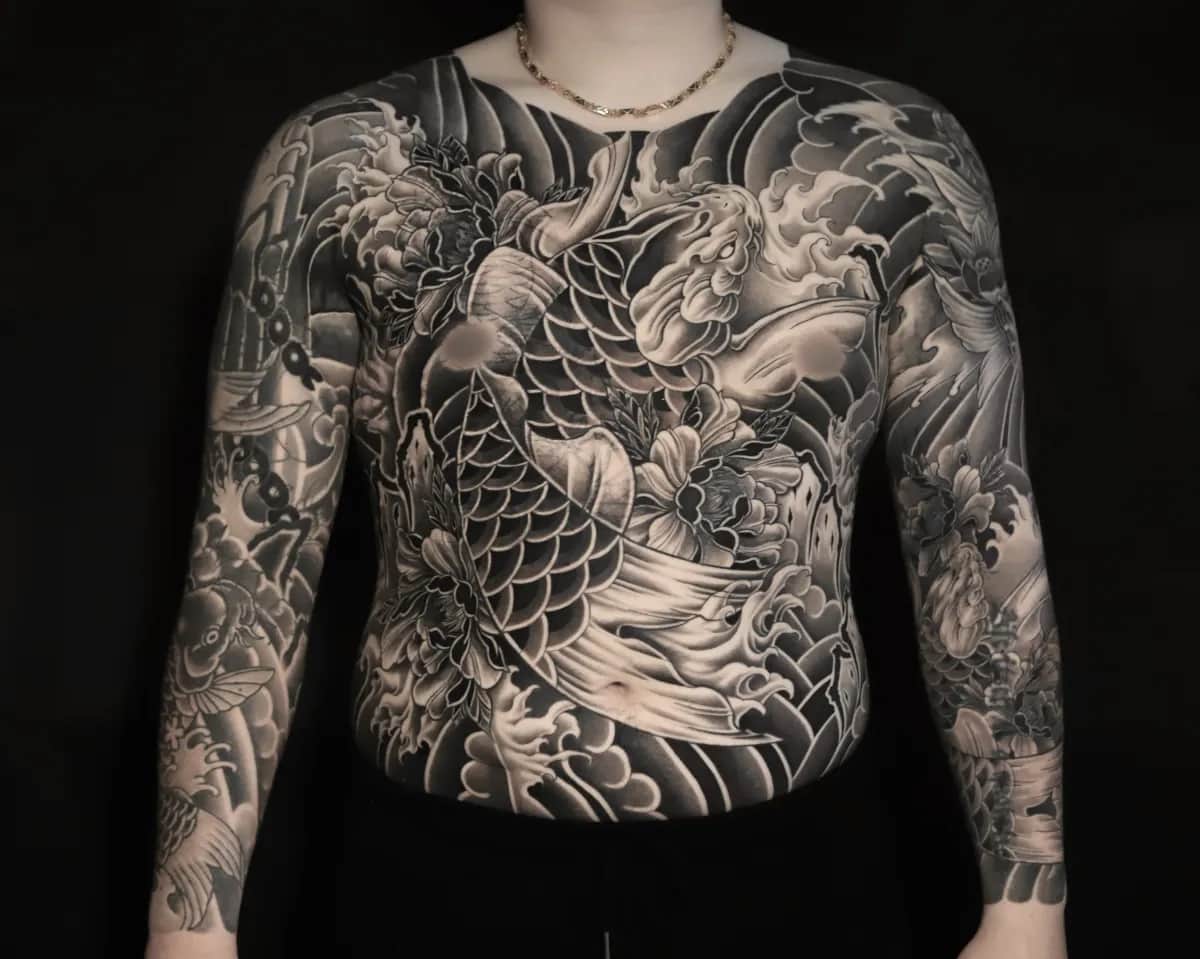 앞판 잉어 커버업