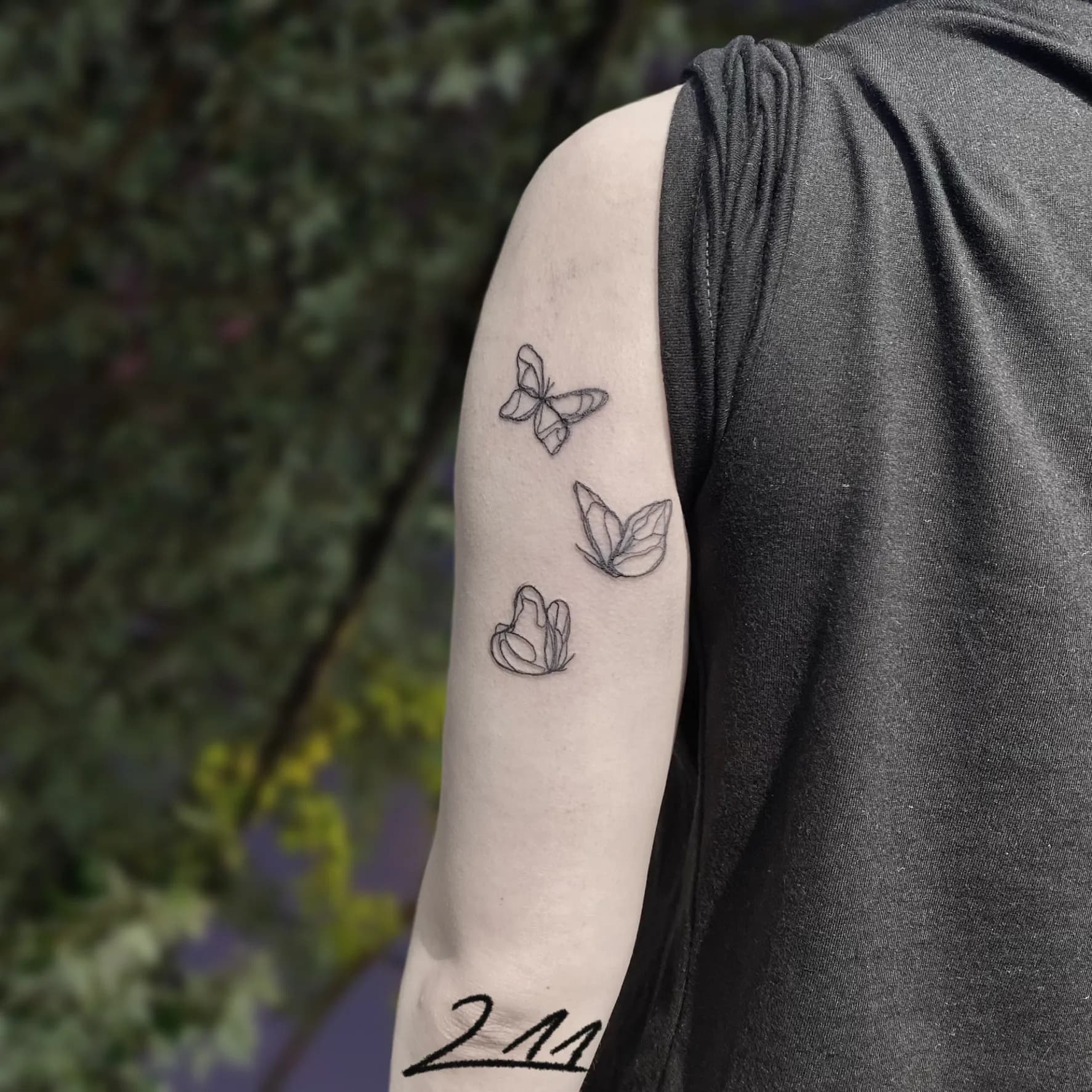 나비 라인 타투 - 1