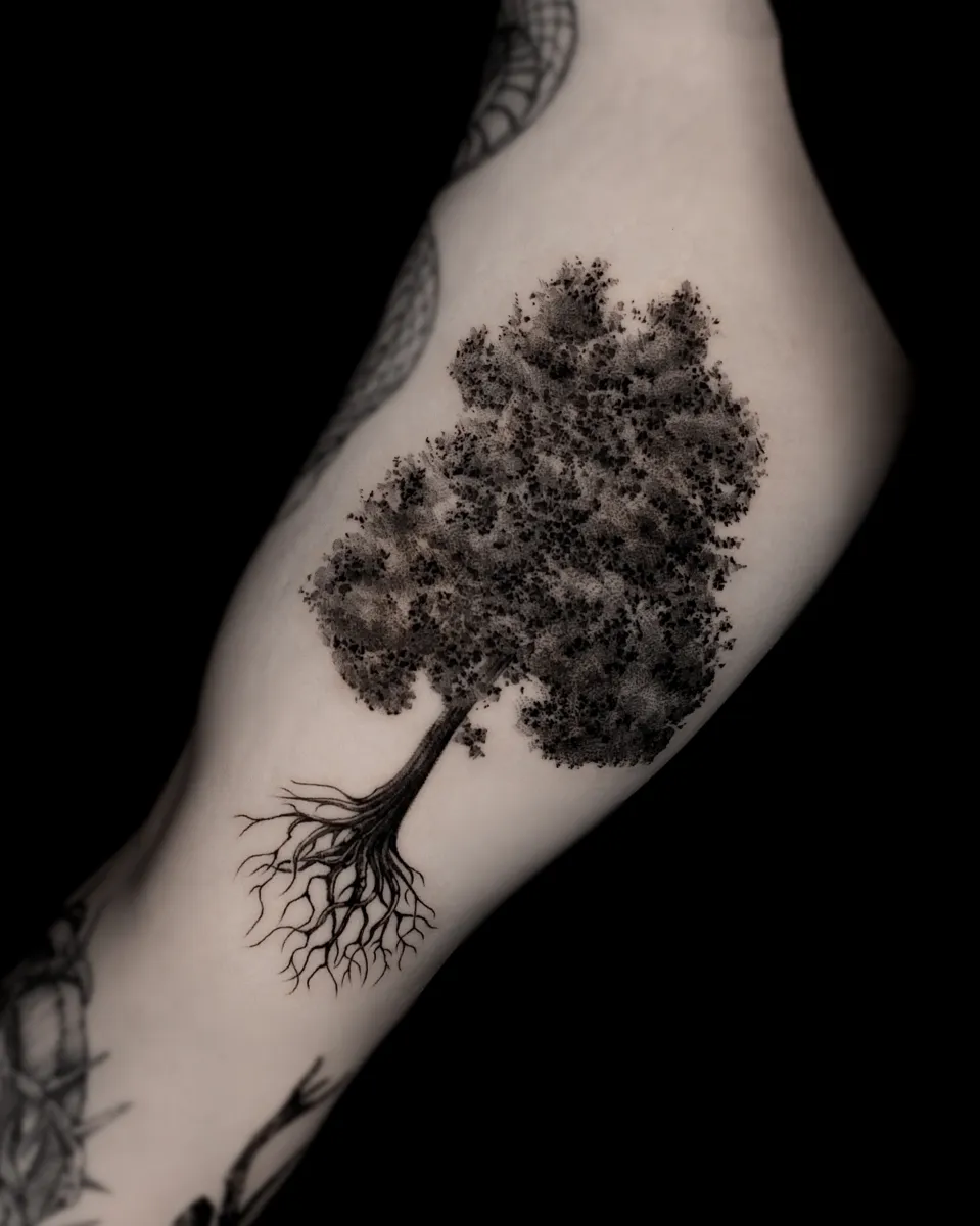 나무 블랙워크 타투