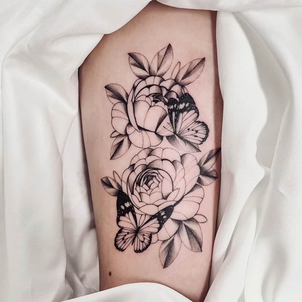 꽃과 나비의 조화 🦋