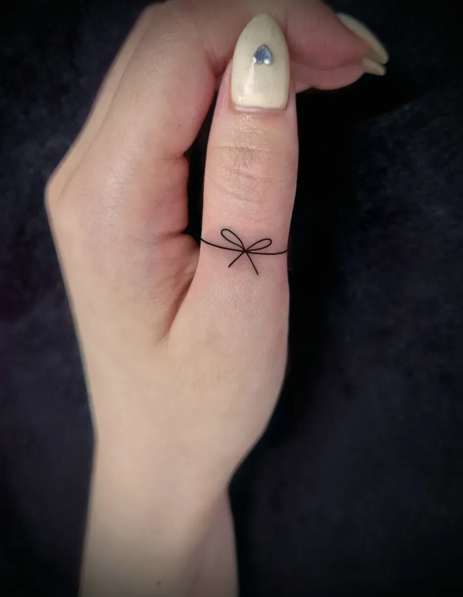 반지타투 . 리본타투