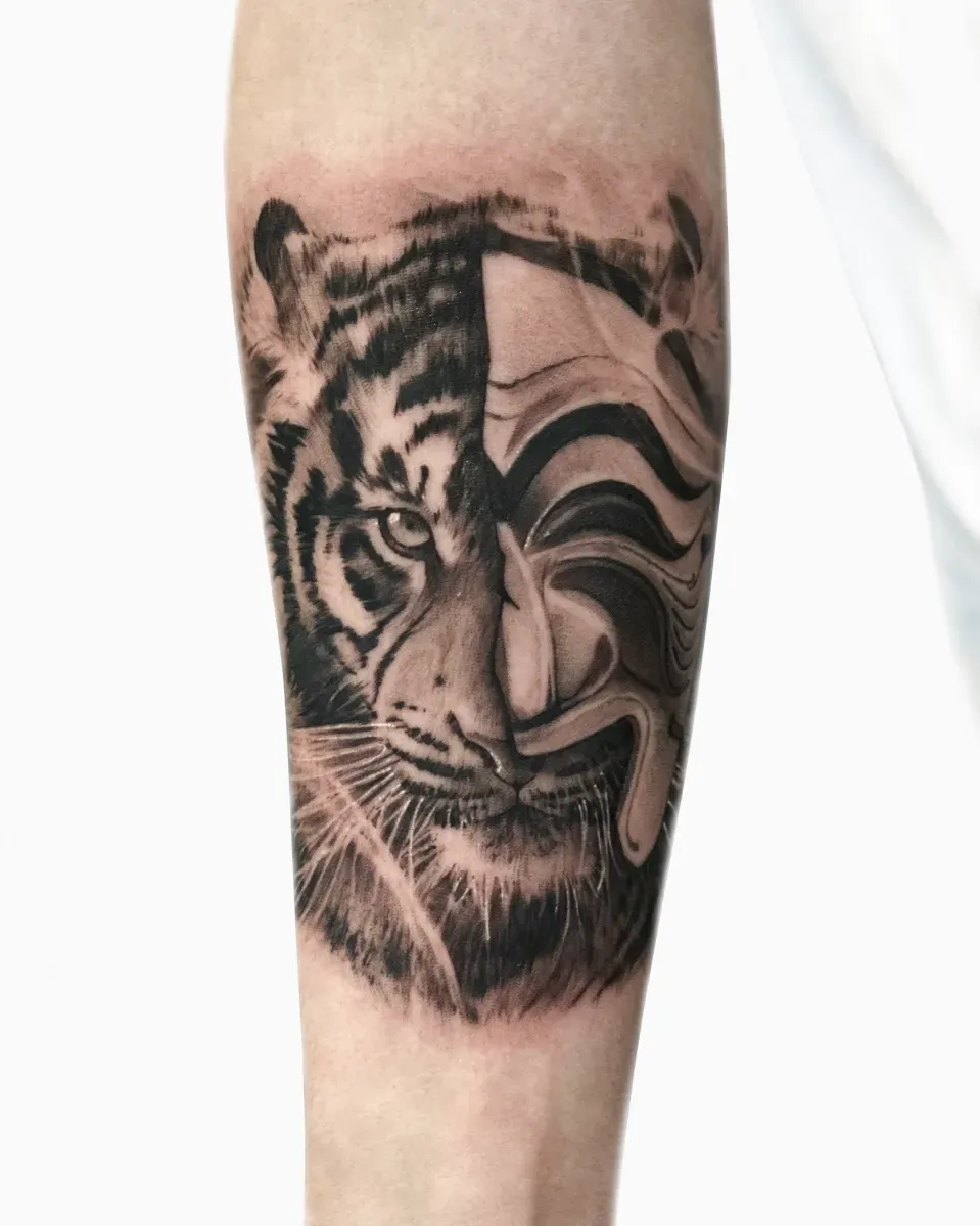 ํธ๋์ดํํฌ ๋ธ๋์ค๊ทธ๋ ์ด ํํํ