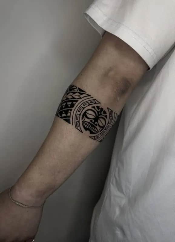 ํด๋ฆฌ๋ค์์ ๋