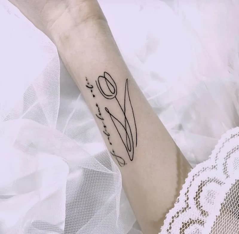 부산타투 서면타투 튤립타투 꽃타투 감성타투 미니타투