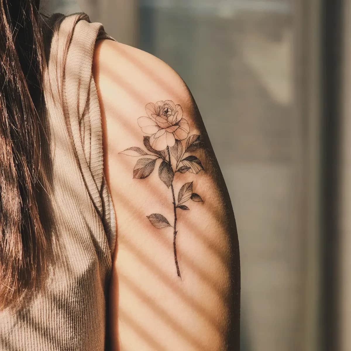 ๋ผ์ธ์ํฌ ์ฅ๋ฏธ๊ฝ