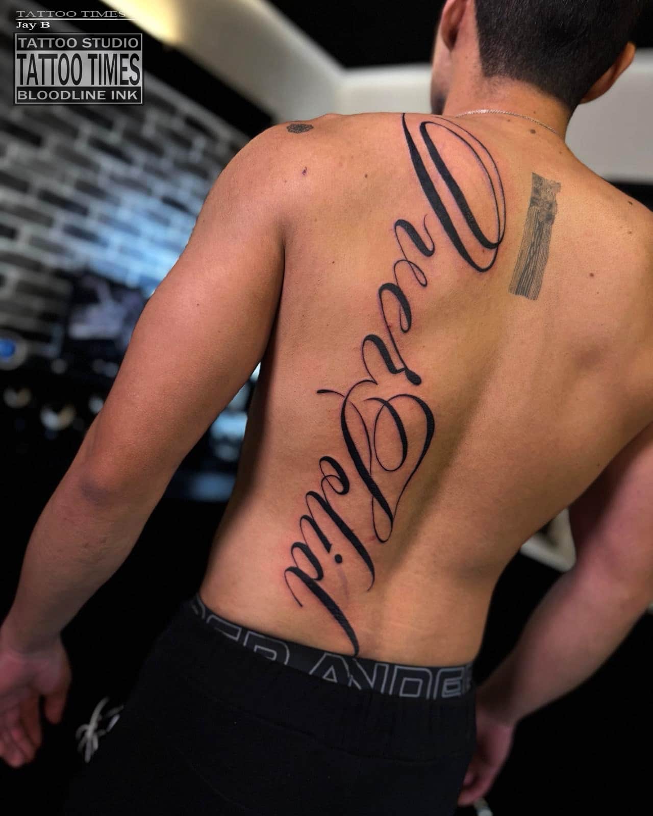 레터링 - 타투타임스