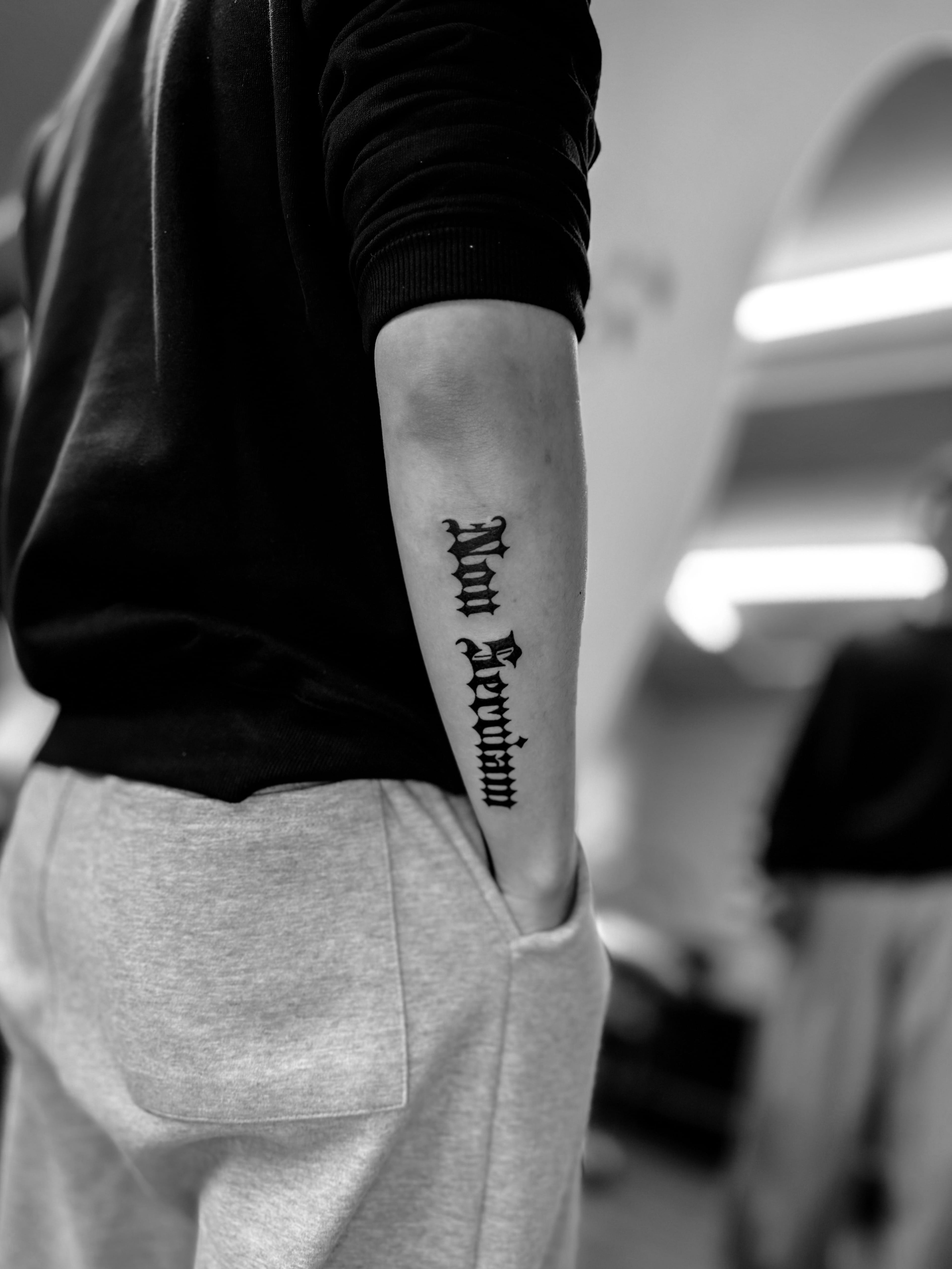 ์ ์๊ทผ๋ ํฐ๋ง