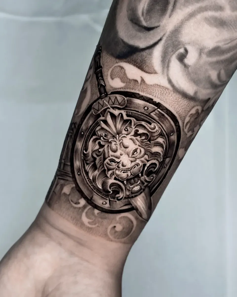 사자 방패 신화 타투 블랙워크