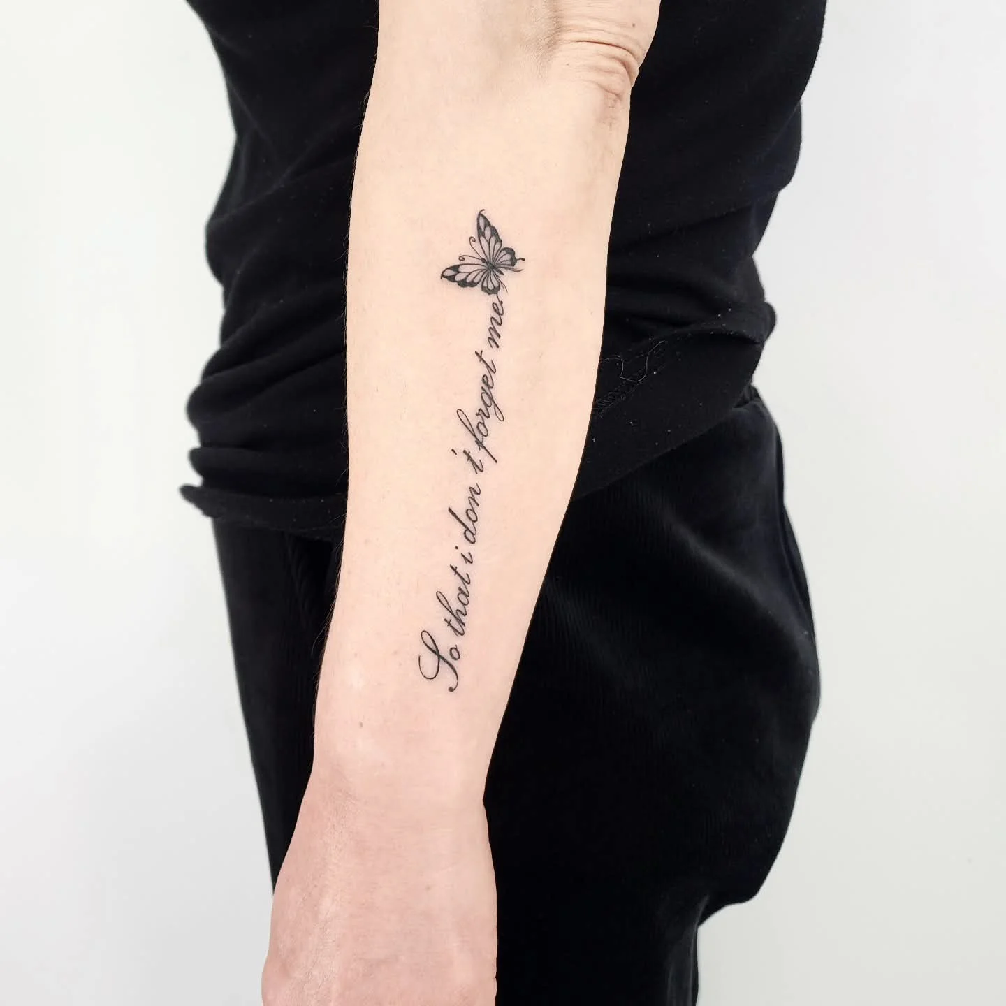 레터링 나비타투