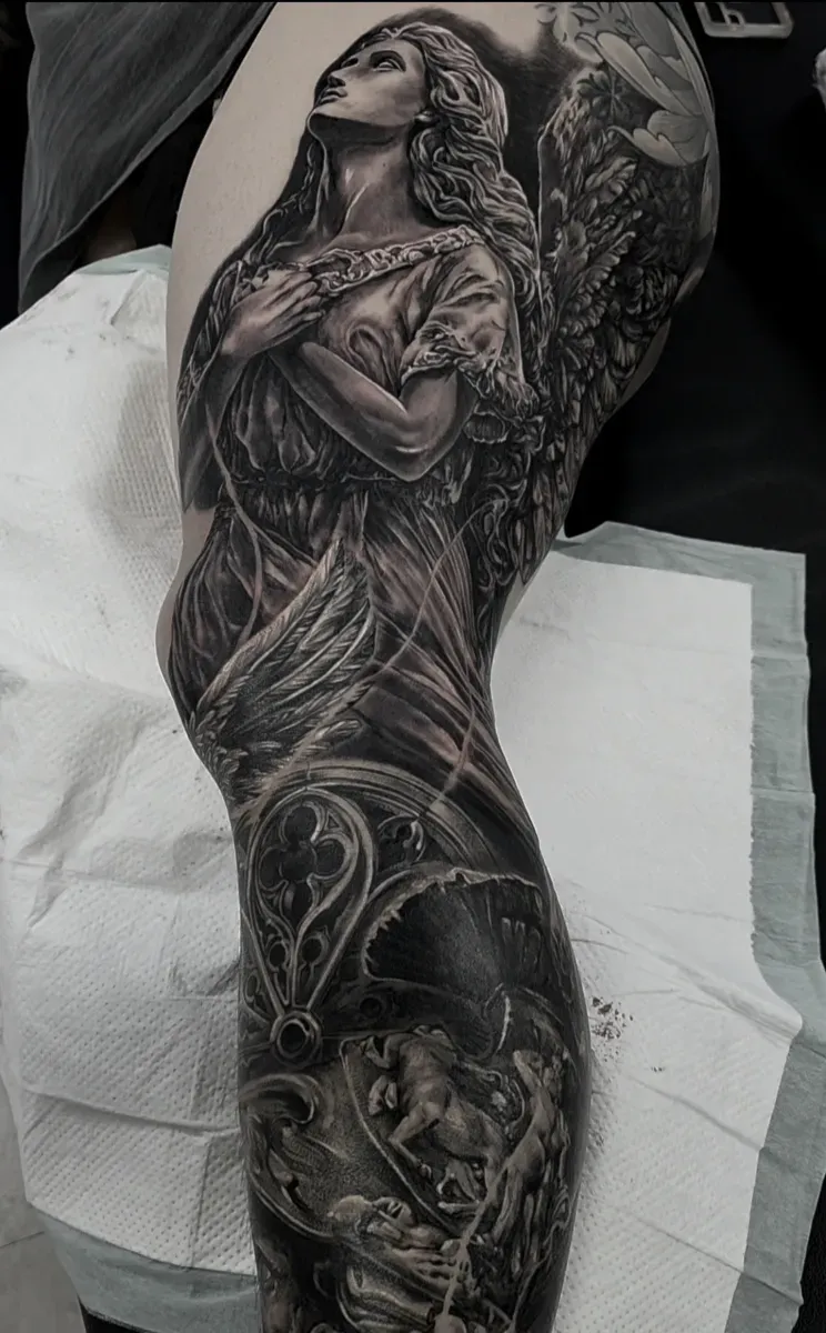 긴다리 리얼리스틱