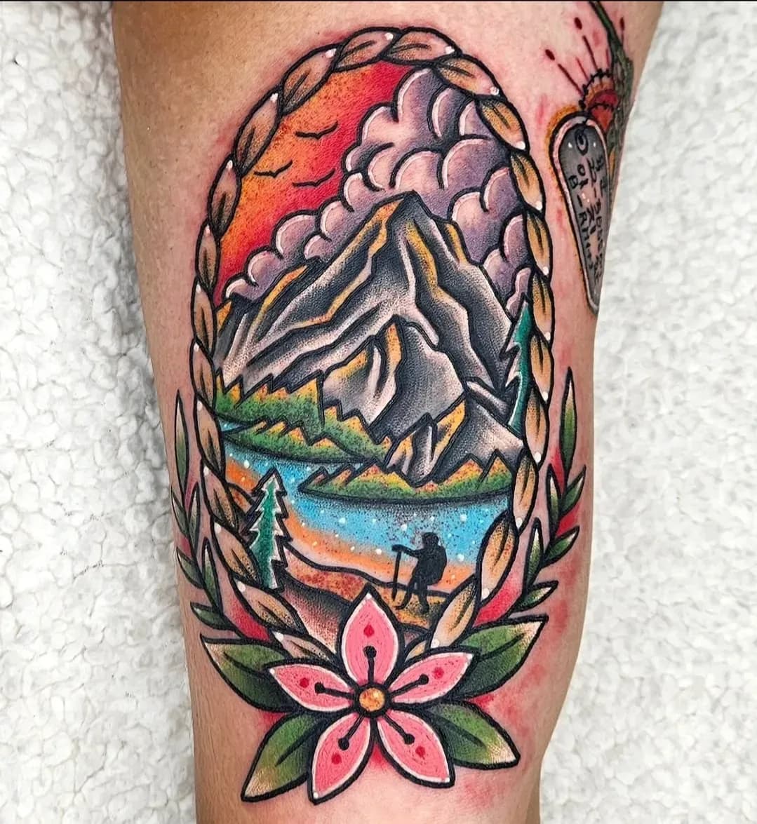 등산 좋아하시는 분에게 맞춤 타투