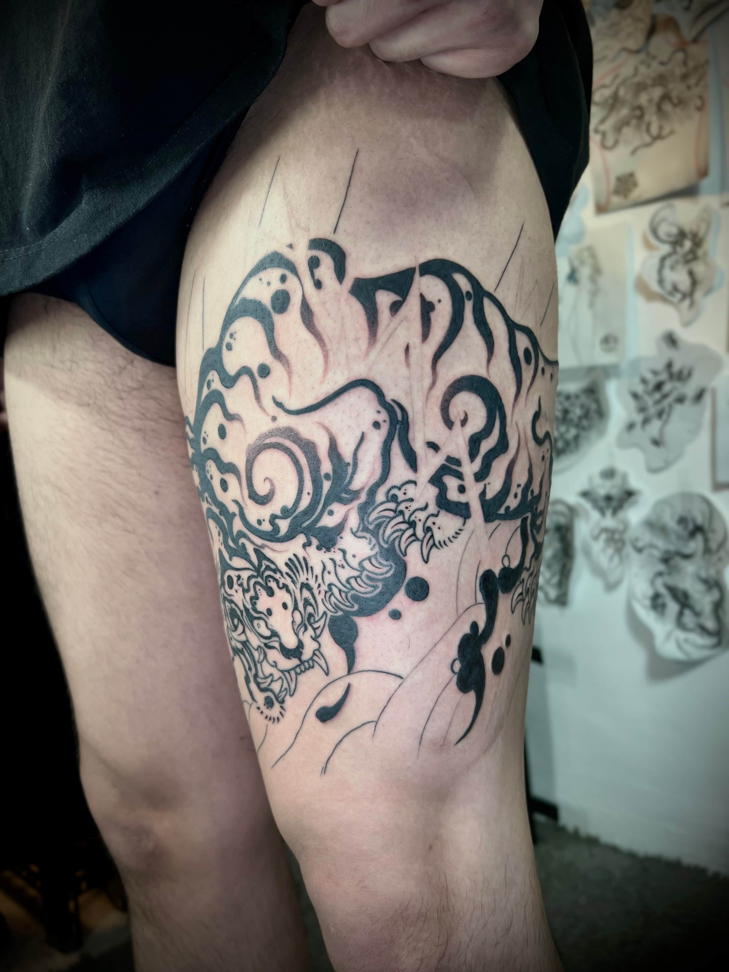 묘당, 호랑이와 번개 진행중