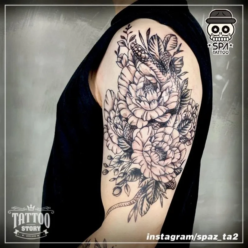 블랙워크 꽃과 뱀 타투 - 1