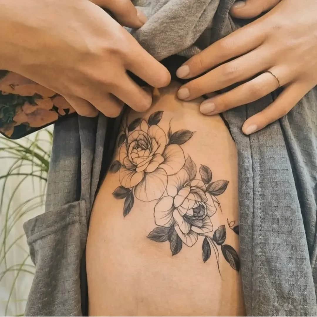 장미타투, 꽃타투, 여자타투, 타투추천, 골반타투, 옆구리타투, 타투이벤트, 타투후기, 서울타투, 홍대타투, 신촌타투