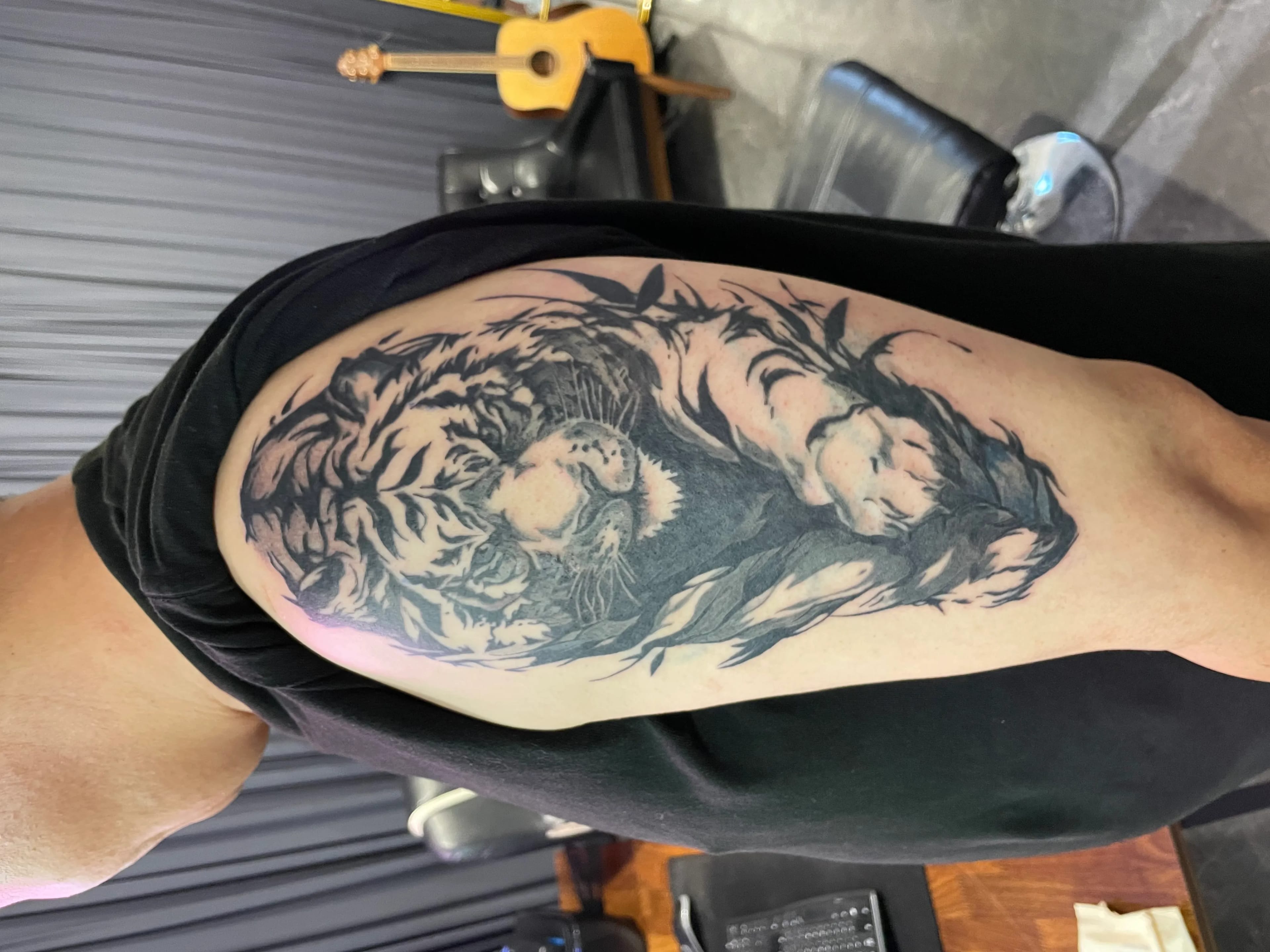 호랑이문신 터프하게 기존 문신 덮어서 팔에 새긴 후기(ft. 수유, 노원, 수유역 타투 유명한 곳)