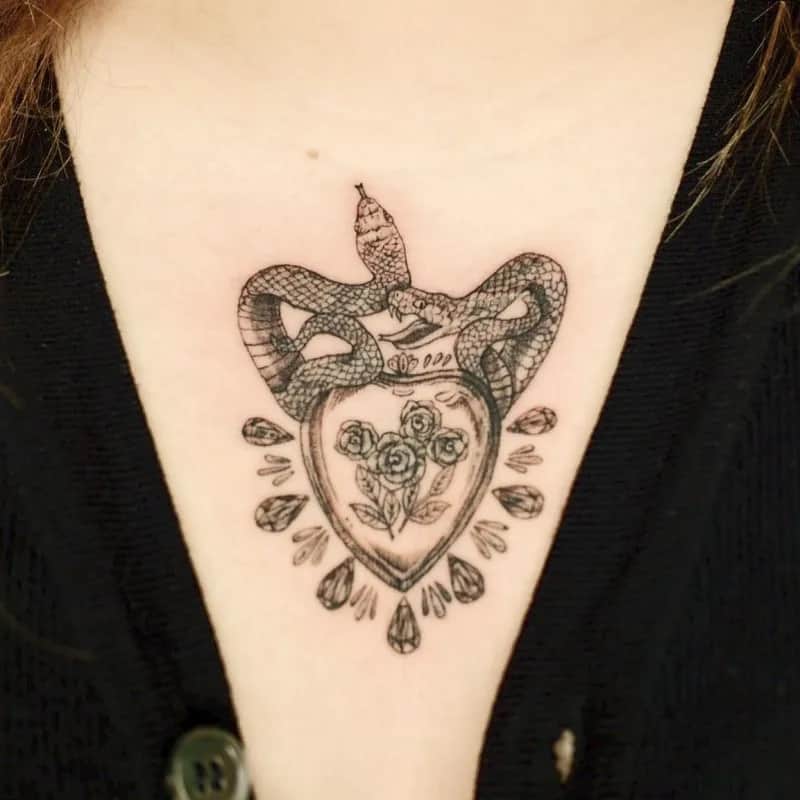 빈티지 뱀타투 명치타투 tattoist_petal