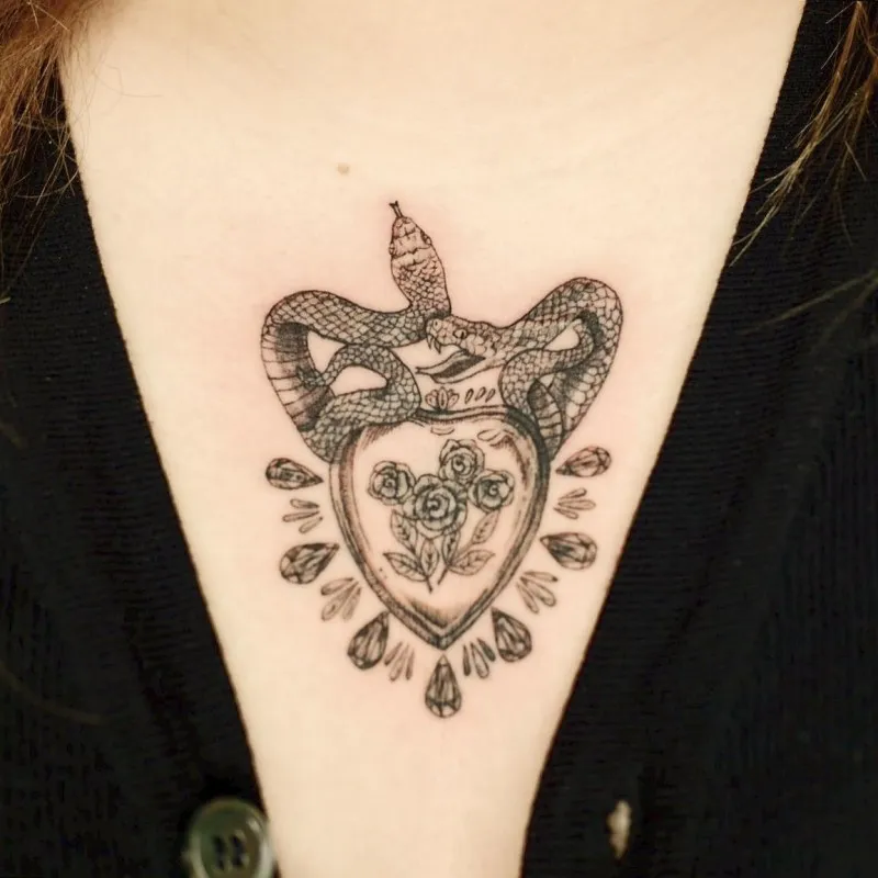빈티지 뱀타투 명치타투 tattoist_petal