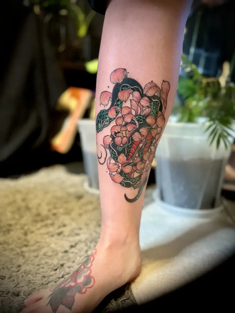 묘당타투 국화와 뱀 - 1