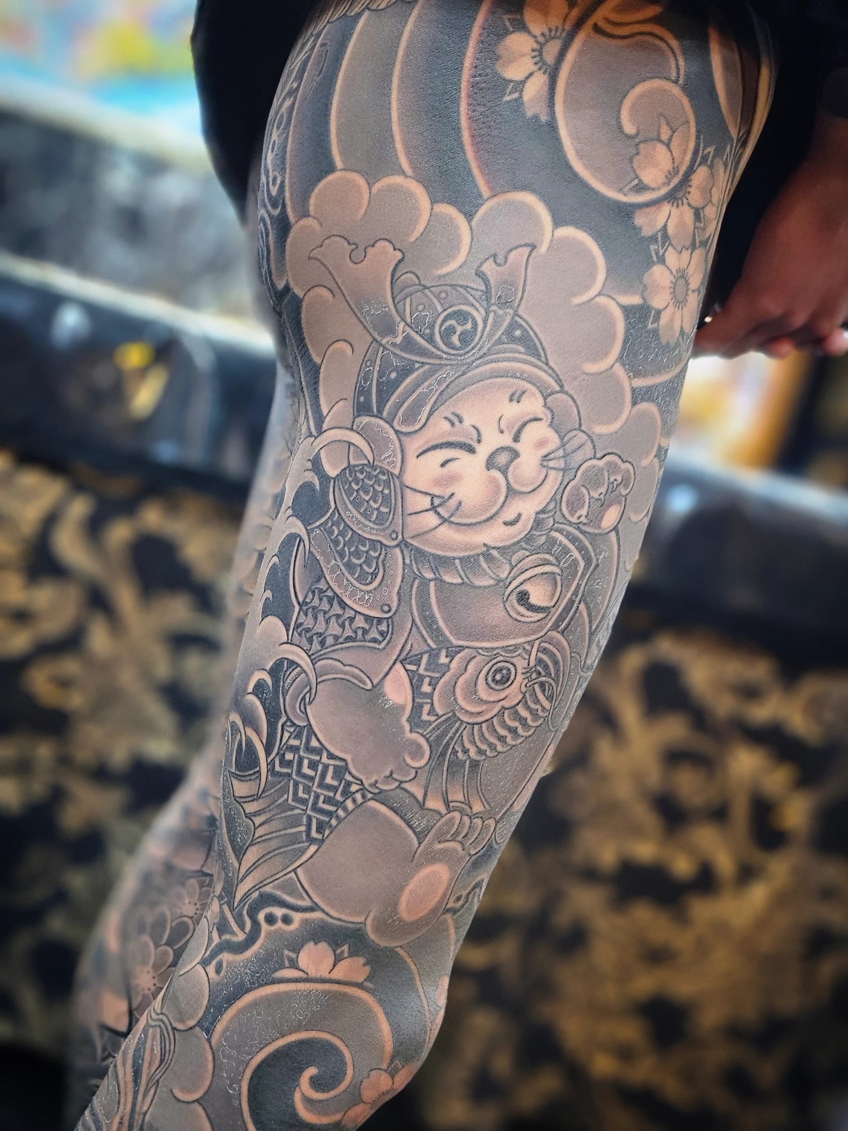 ๊ธด๋ค๋ฆฌ