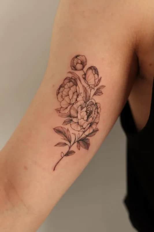 홍대타투, 꽃타투, 작약타투, 장미타투, 서울타투, 타투, tattoo, girltattoo, flowertattoo, rosetattoo, seoultattoo, hongdaetattoo