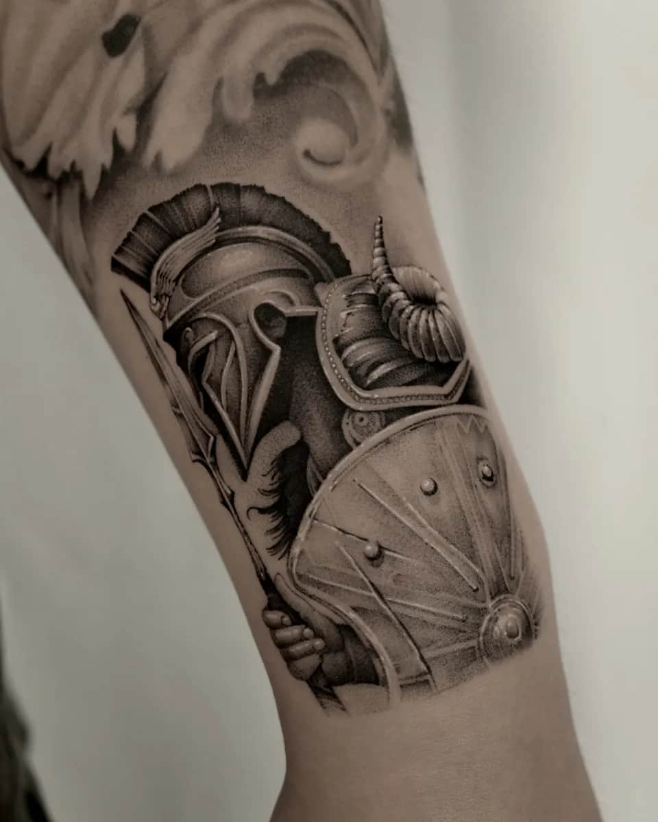 검투사 신화 블랙워크 타투