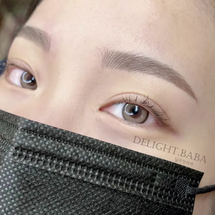 콤보눈썹같은 자연눈썹 잔흔커버