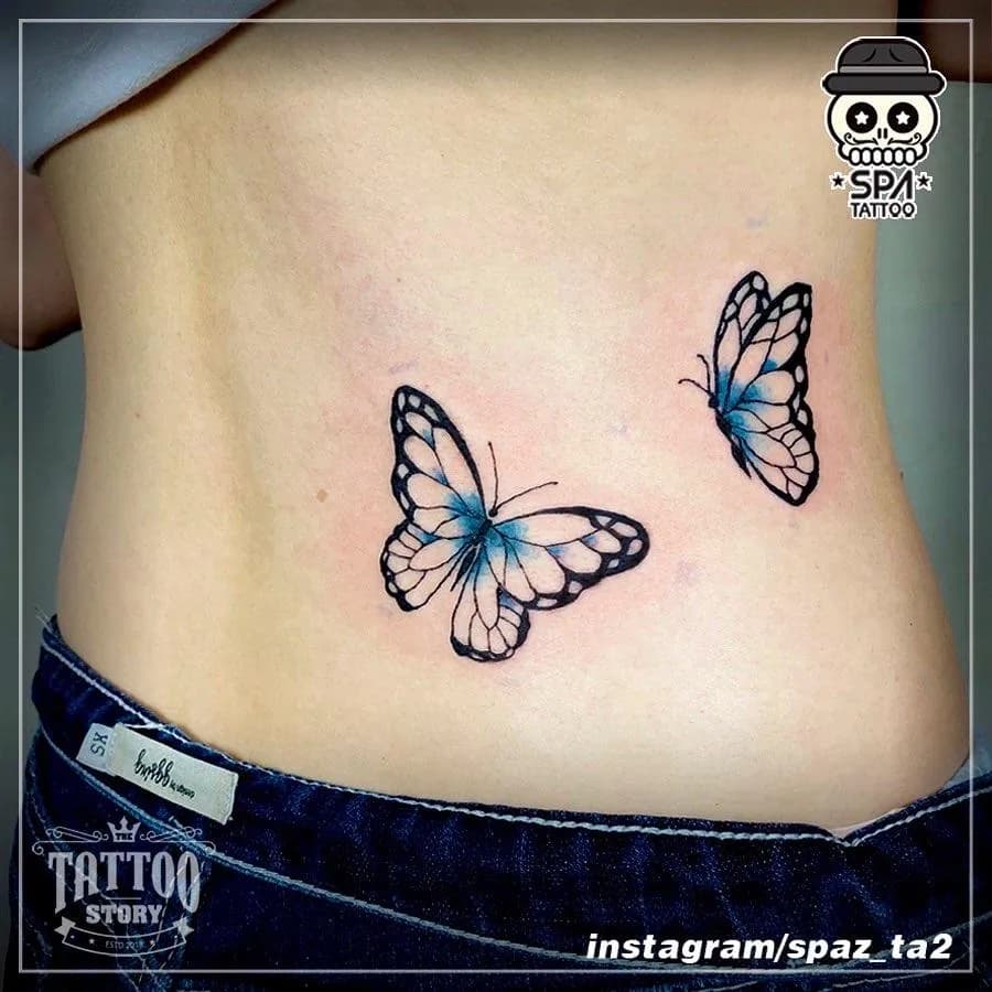 옆구리 파랑 나비 타투 - 1