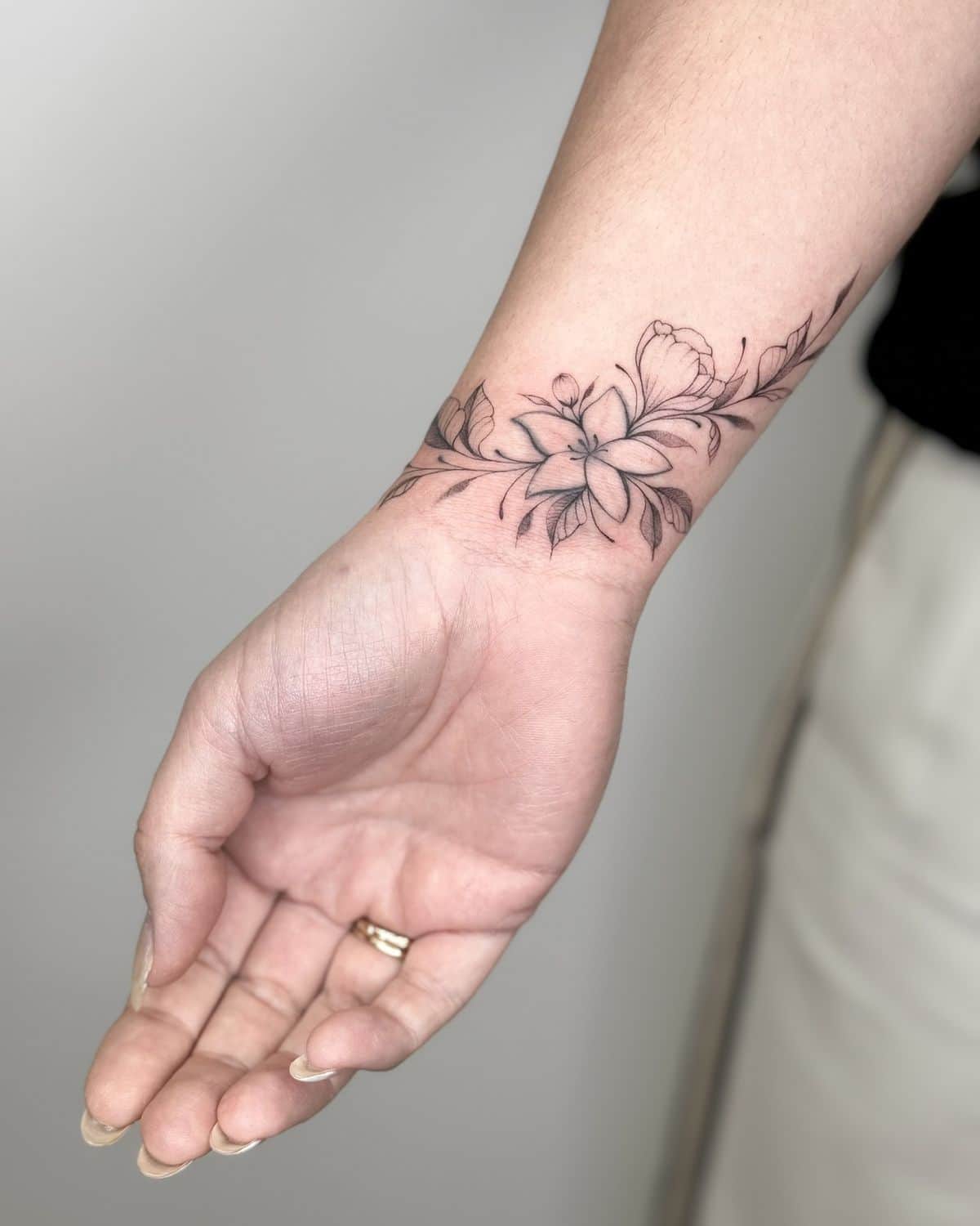 디테일을 더해 완성도를 높인 우아한 작품