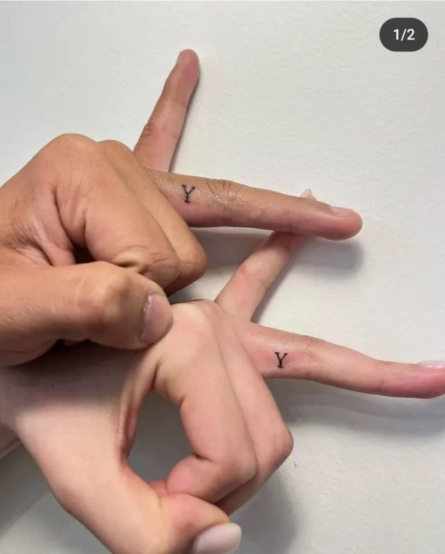 이니셜 타투 - 1