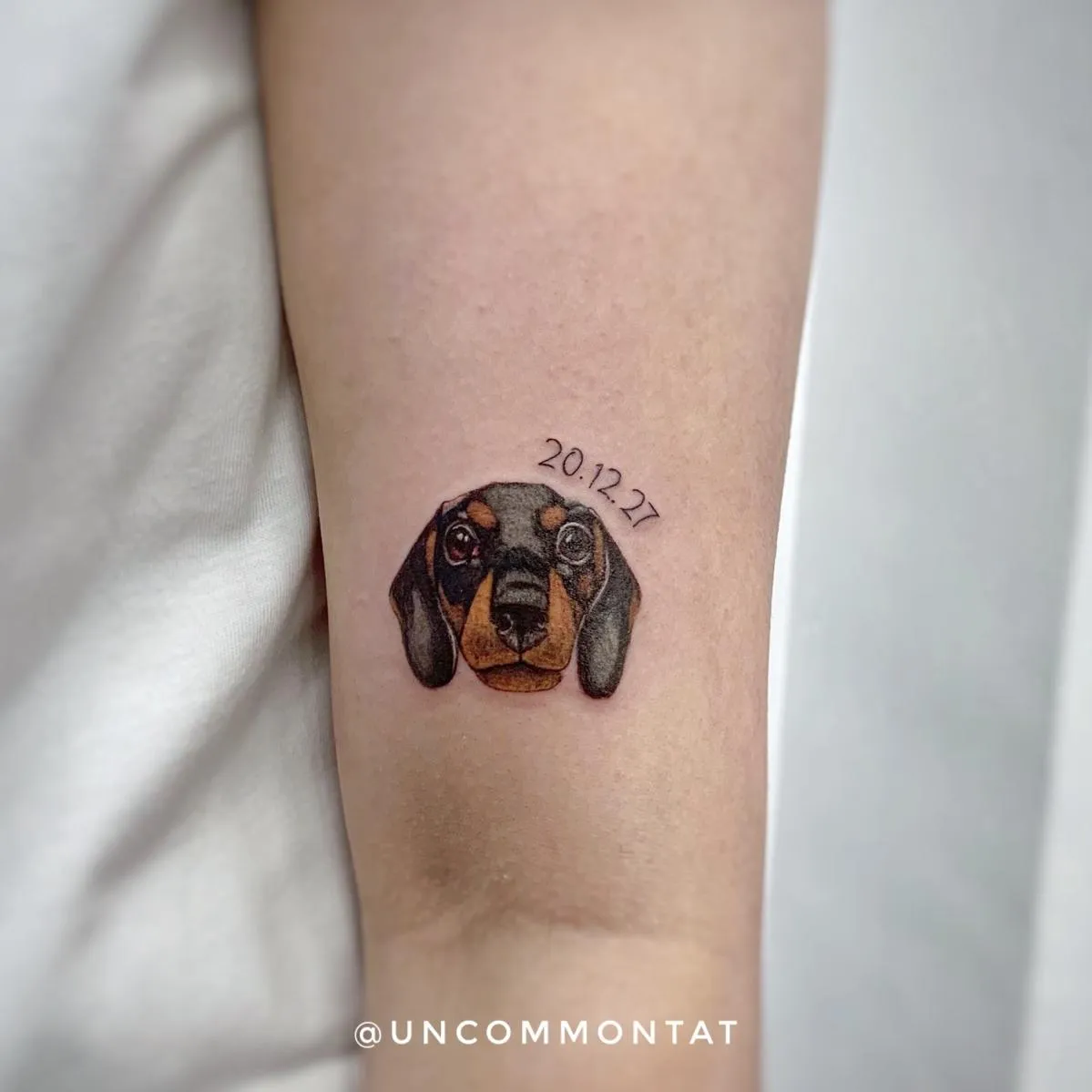 안녕하세요 :) ᴜɴᴄᴏᴍᴍᴏɴ ᴛᴀᴛ 입니다.