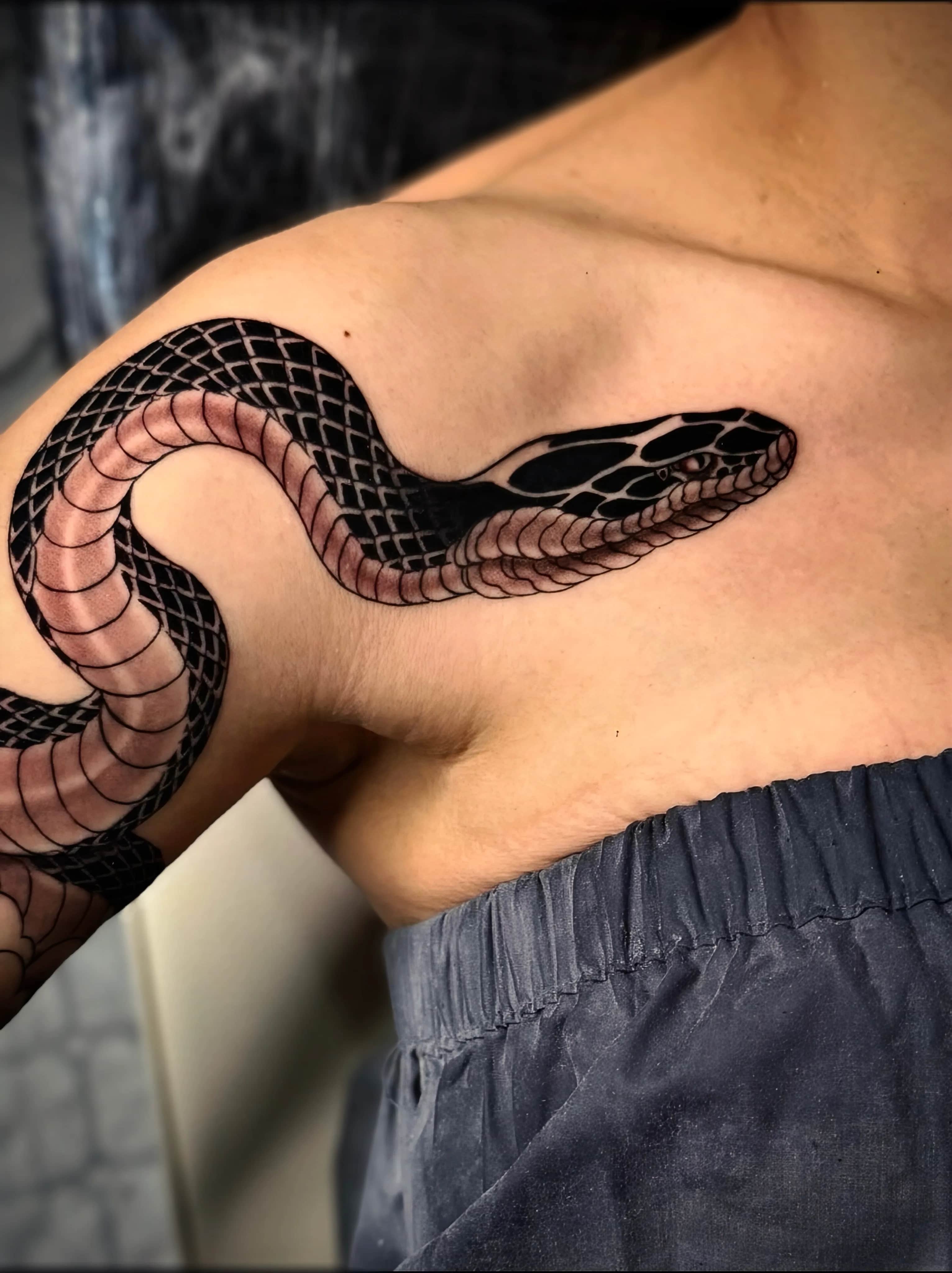 뱀 원포인트 (커버업)