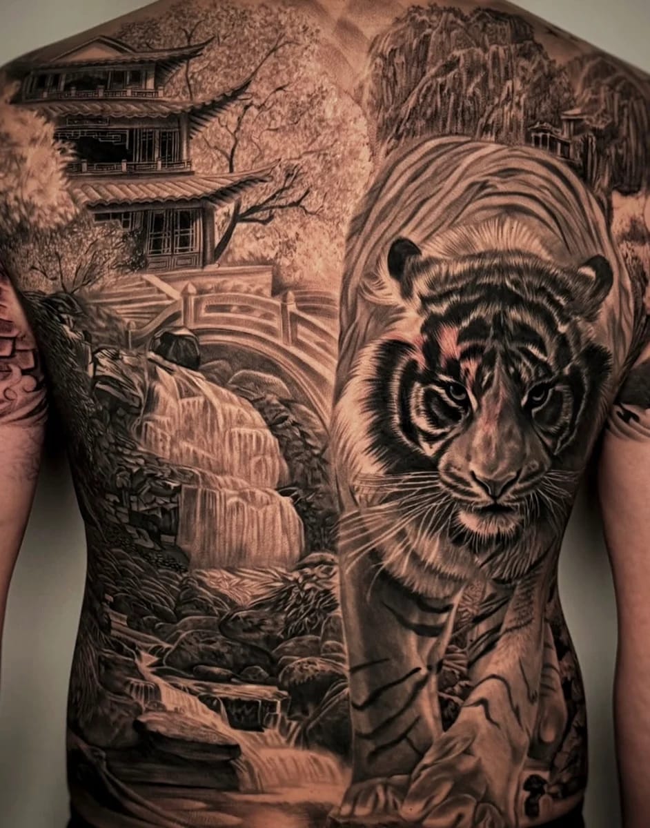 ez._.tattoo