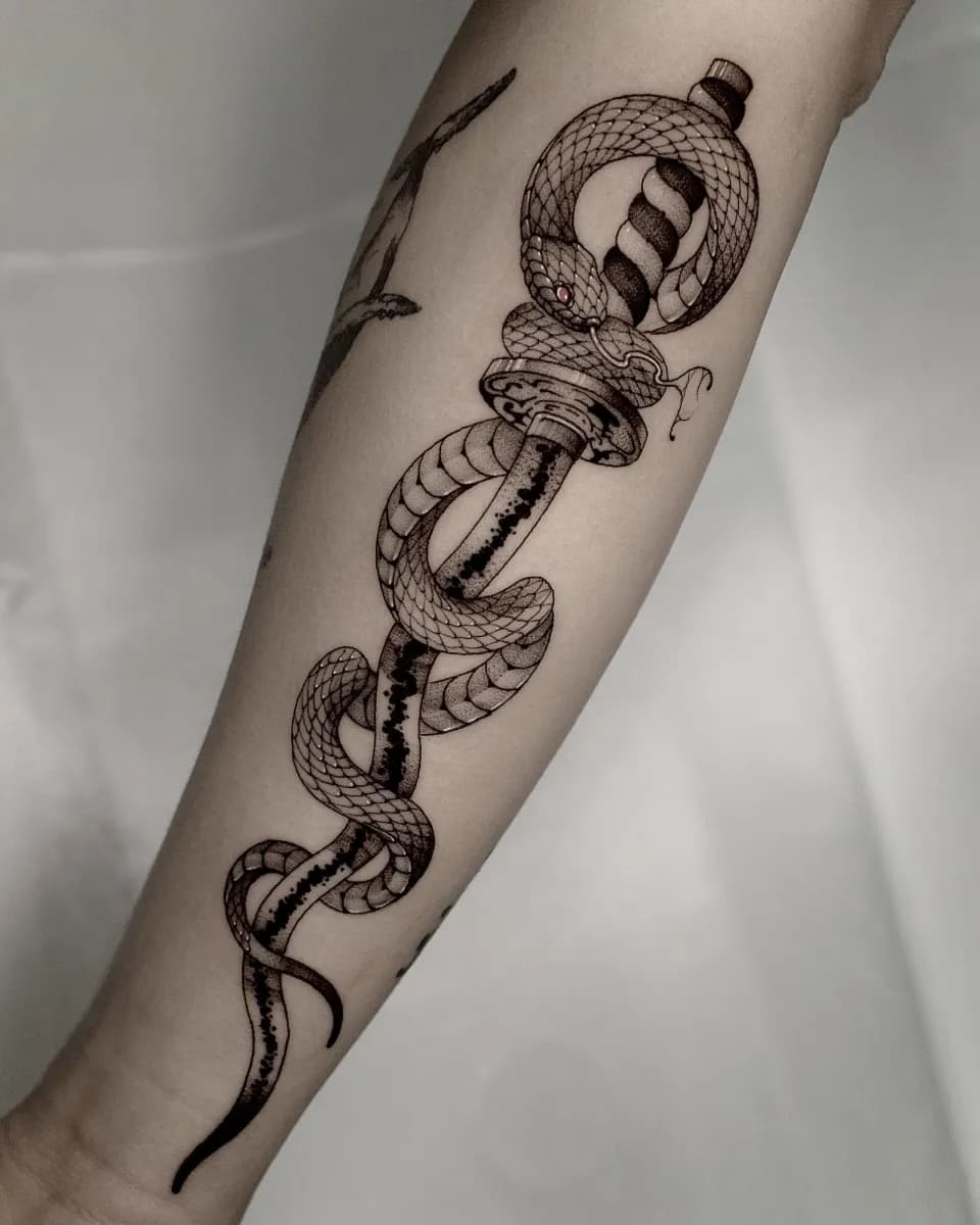 뱀 칼 귀멸의칼날 애니타투 블랙워크