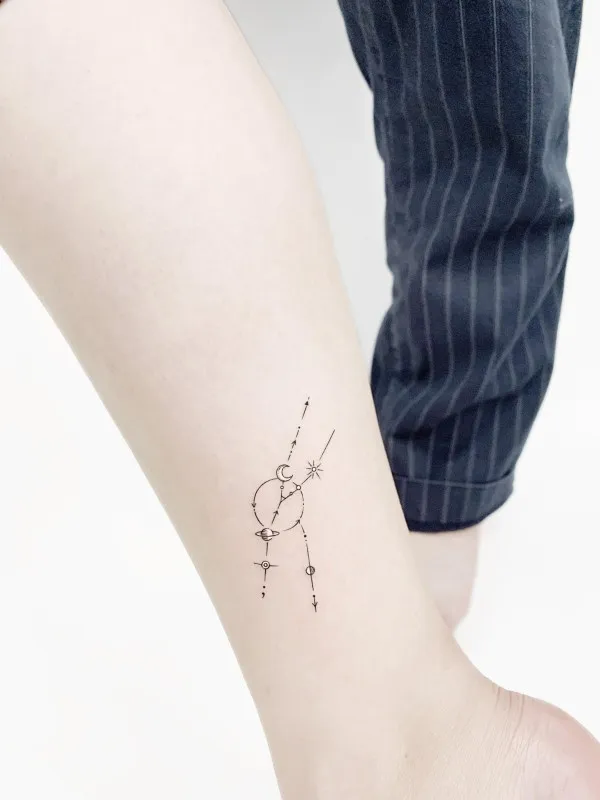 깔끔하고 여리여리한 별자리 타투