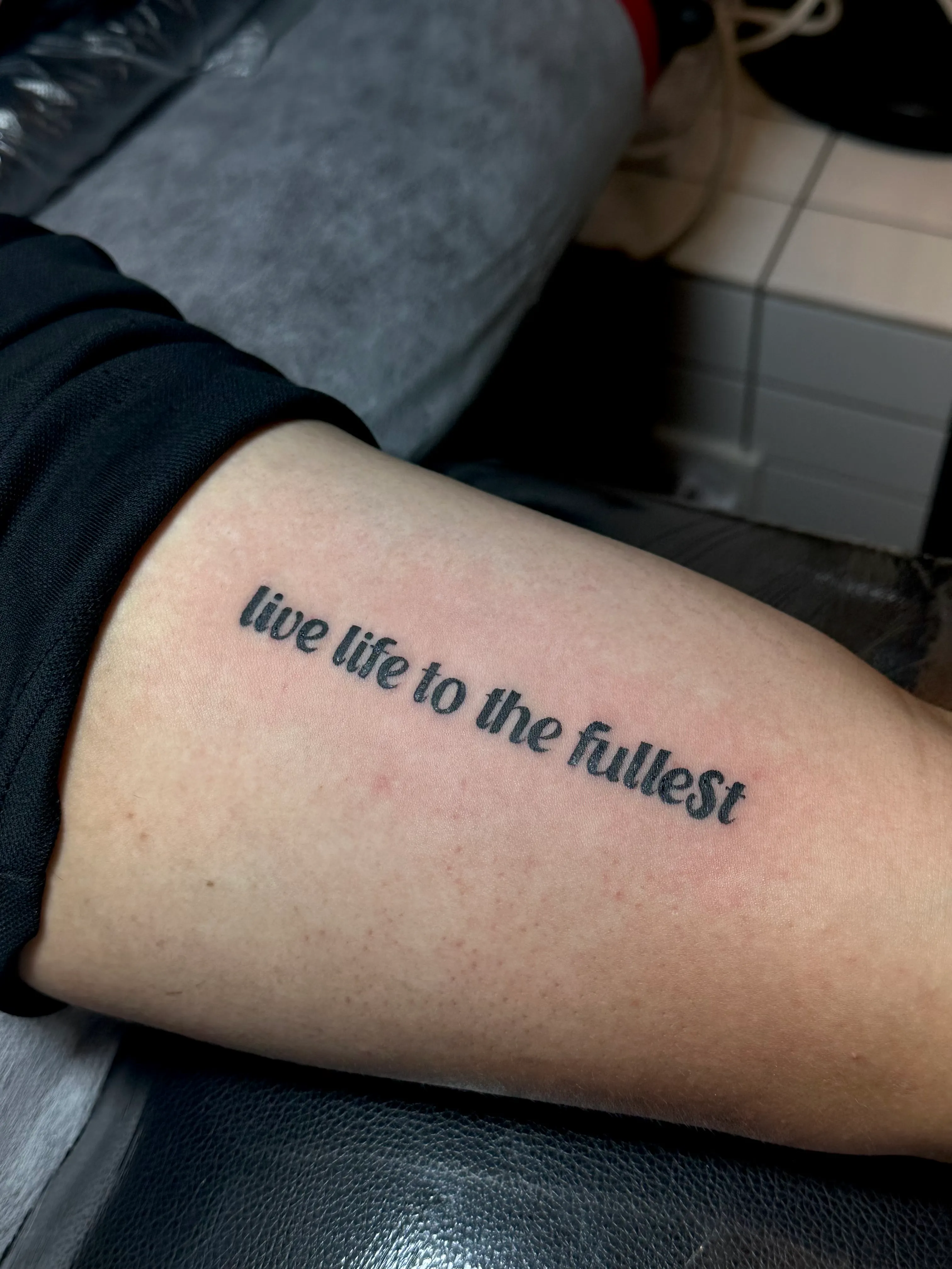 ํ๋ฒ
์ง ๋ ํฐ๋ง