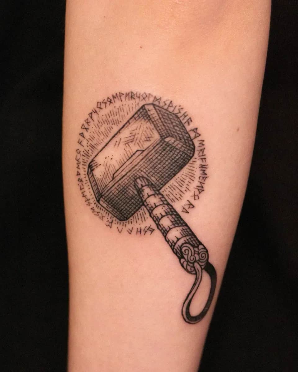 ํ ๋ฅด(๋ฌ ๋๋ฅด)