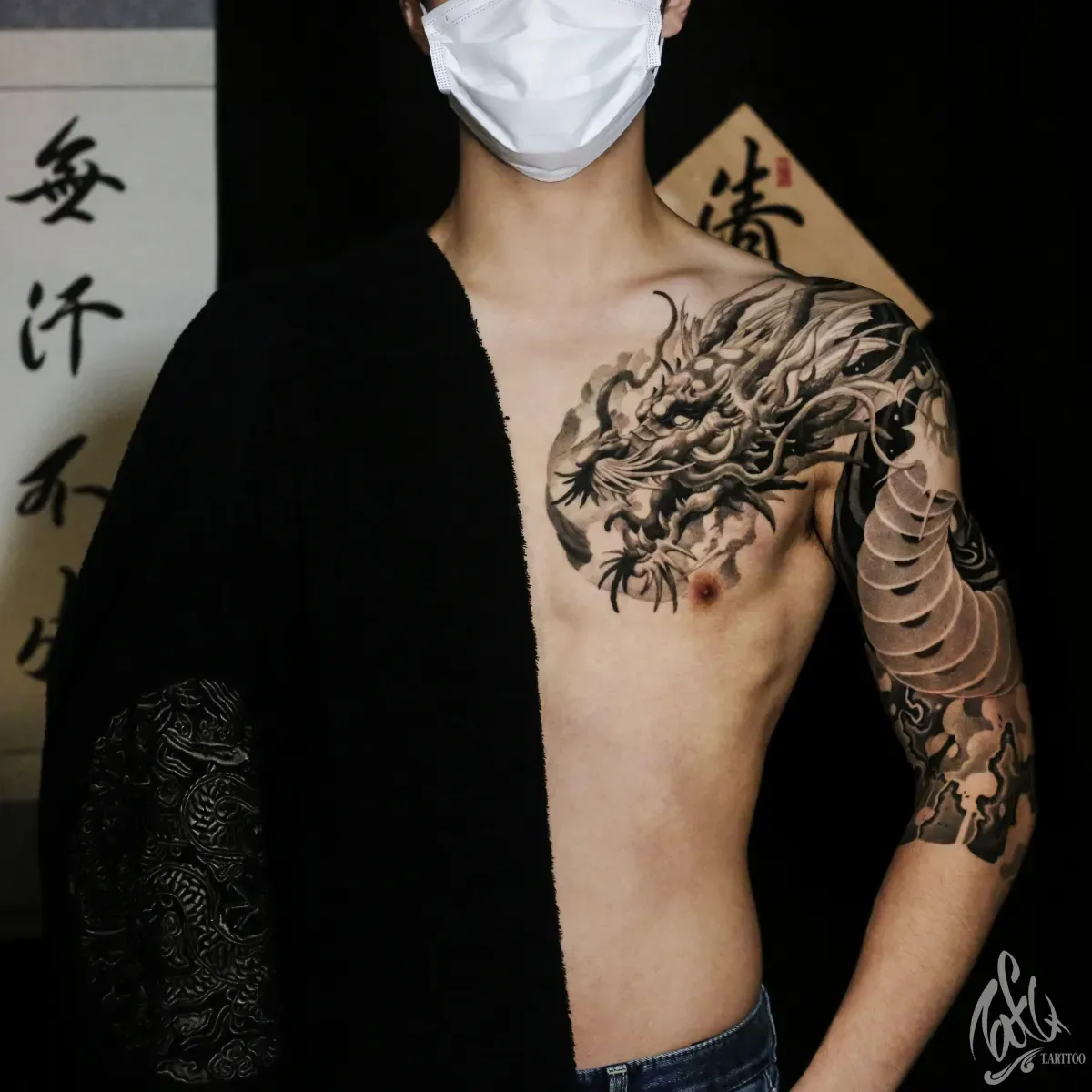 용 가슴 반팔타투, 뉴재패니즈