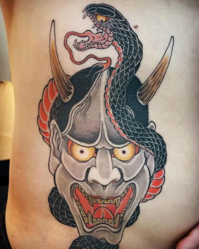 한야 뱀 원포인트 작업(옆구리)