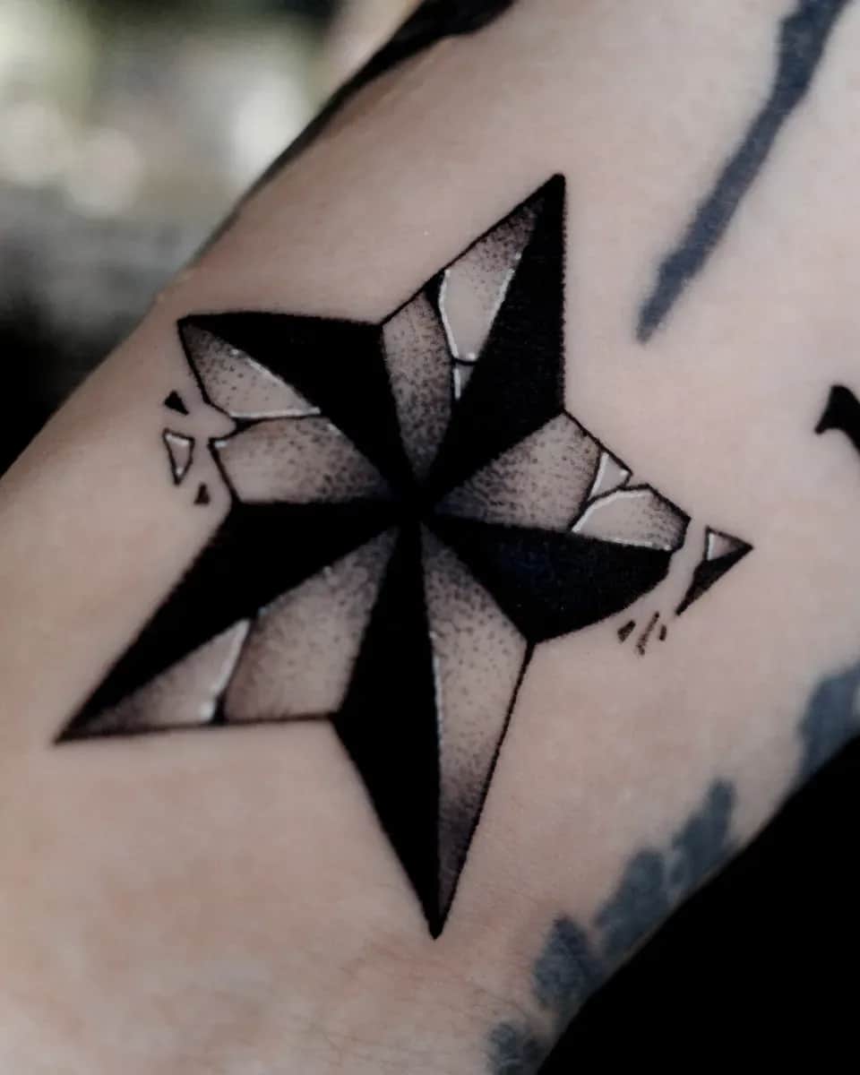 별 블랙워크 숫자 레터링 타투