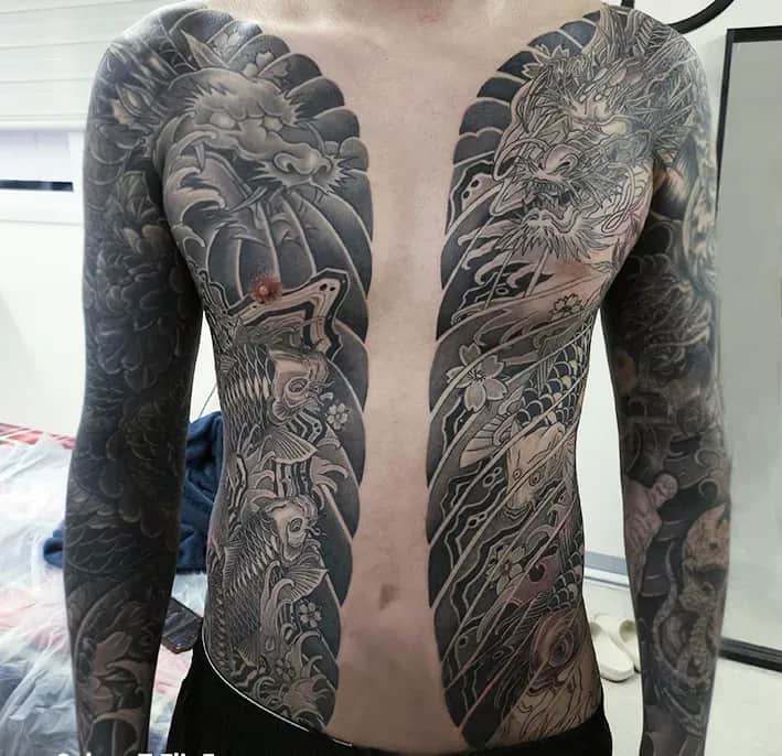 용타투 이레즈미타투 잉어타투 인천타투 부천타투 부평타투 김포타투 최상의 작품을 만들어드립니다