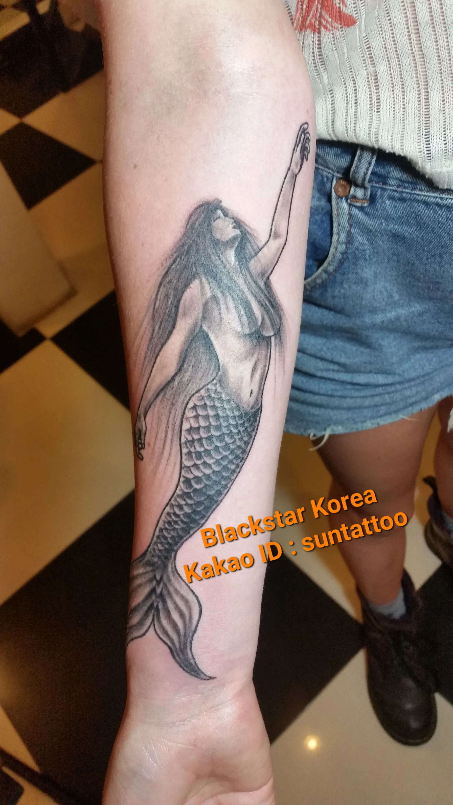 ํ ๋ธ๋์ค ๊ทธ๋ ์ด ์ธ์ด ํํฌ - 1