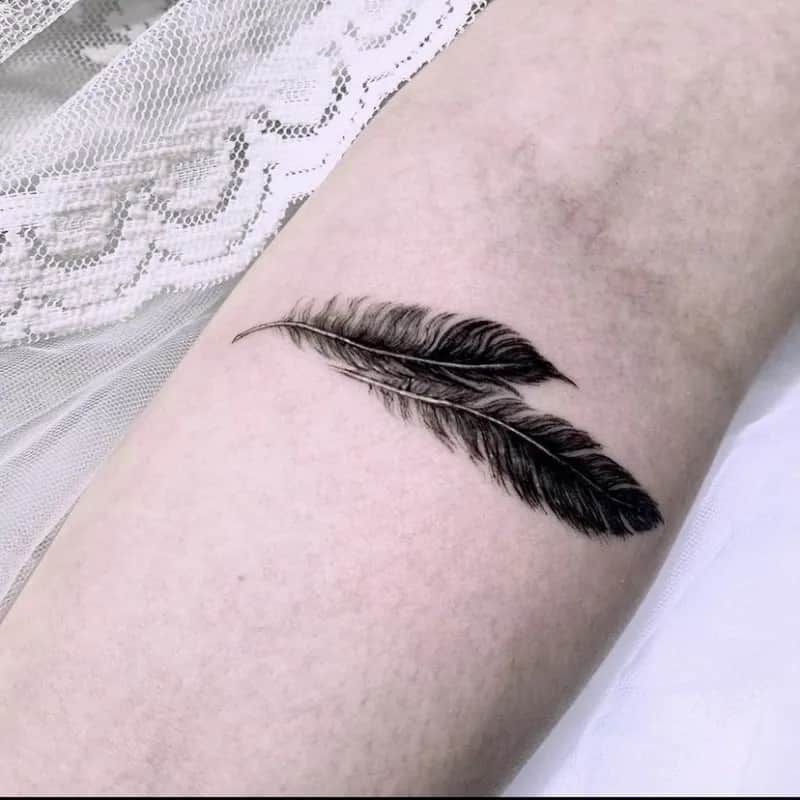 부산타투 서면타투 감성타투 커버업타투 깃털타투 팔타투