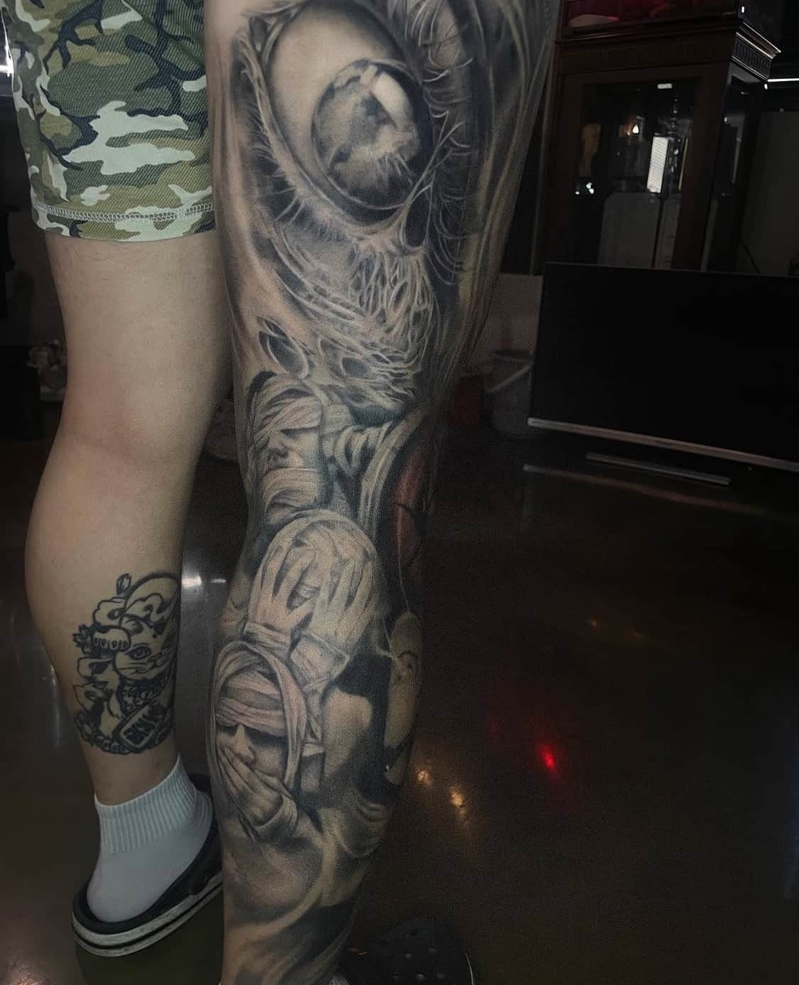 ๋คํฌ์ด๋ฏธ์ง